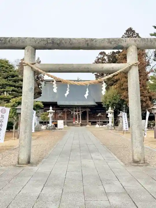 鳥谷崎神社の{uncategorized: "未分類", other: "その他", undefined: "問題あり", building: "その他建物", grave: "お墓", sacred_gate: "鳥居", guardian: "狛犬", statue: "像", buddha: "仏像", history: "歴史", nature: "自然", garden: "庭園", animal: "動物", pagoda: "塔", temizu: "手水舎", mountain_gate: "山門・神門", sanctuary: "本殿・本堂", subordinate: "末社・摂社", art: "芸術", scenery: "景色", jizo: "地蔵", ema: "絵馬", goshuin: "御朱印", omikuji: "おみくじ", items: "授与品その他", amulet: "お守り", goshuincho: "御朱印帳", eats: "食事", festival: "お祭り", votive_dance: "神楽", shichigosan: "七五三参", wedding: "結婚式", experience: "体験その他", initially: "初詣", around: "周辺", anti_infection: "感染症対策"}