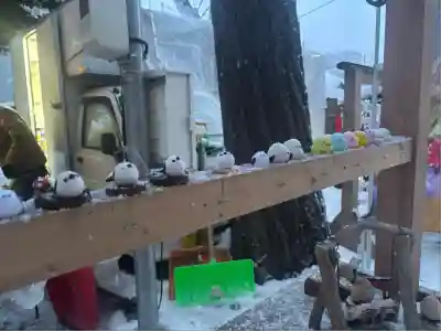 札幌諏訪神社の像