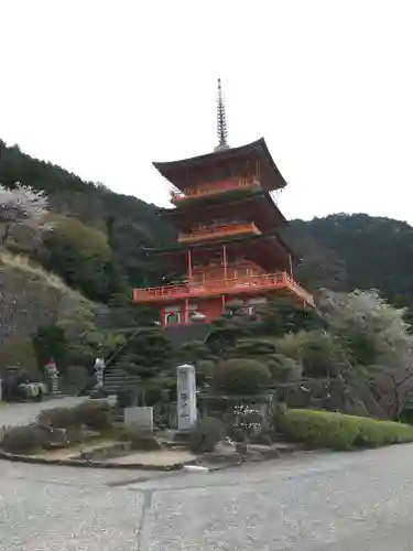 青岸渡寺の建物その他