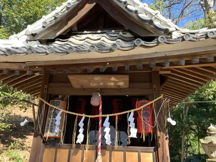 八雲神社(緑町)の末社・摂社