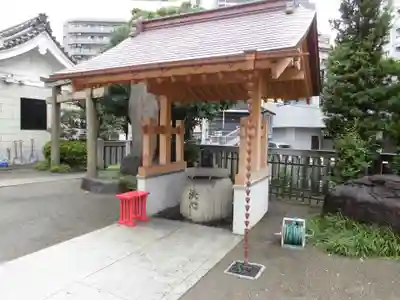 鶴見神社の手水舎