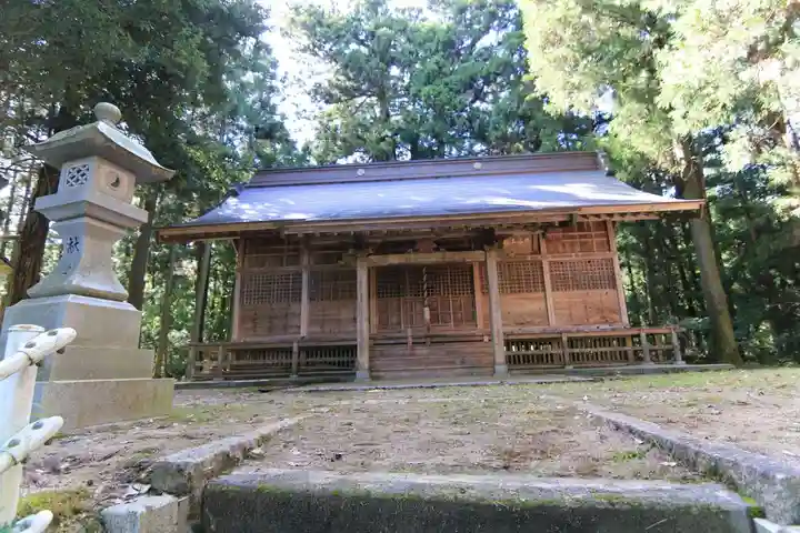 諏訪神社の本殿・本堂