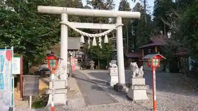 磐裂根裂神社の鳥居