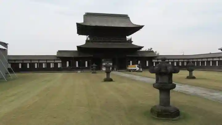 瑞龍寺の山門・神門