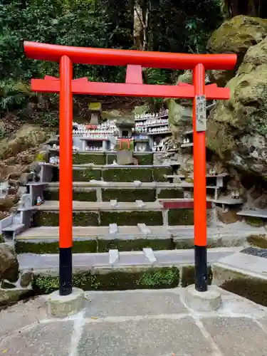 佐助稲荷神社の末社・摂社