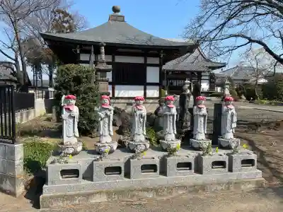 長明寺の{uncategorized: "未分類", other: "その他", undefined: "問題あり", building: "その他建物", grave: "お墓", sacred_gate: "鳥居", guardian: "狛犬", statue: "像", buddha: "仏像", history: "歴史", nature: "自然", garden: "庭園", animal: "動物", pagoda: "塔", temizu: "手水舎", mountain_gate: "山門・神門", sanctuary: "本殿・本堂", subordinate: "末社・摂社", art: "芸術", scenery: "景色", jizo: "地蔵", ema: "絵馬", goshuin: "御朱印", omikuji: "おみくじ", items: "授与品その他", amulet: "お守り", goshuincho: "御朱印帳", eats: "食事", festival: "お祭り", votive_dance: "神楽", shichigosan: "七五三参", wedding: "結婚式", experience: "体験その他", initially: "初詣", around: "周辺", anti_infection: "感染症対策"}