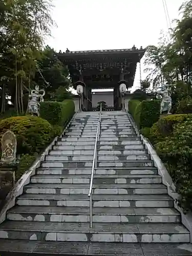 日輪寺の山門