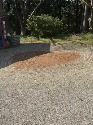 春日神社の{uncategorized: "未分類", other: "その他", undefined: "問題あり", building: "その他建物", grave: "お墓", sacred_gate: "鳥居", guardian: "狛犬", statue: "像", buddha: "仏像", history: "歴史", nature: "自然", garden: "庭園", animal: "動物", pagoda: "塔", temizu: "手水舎", mountain_gate: "山門・神門", sanctuary: "本殿・本堂", subordinate: "末社・摂社", art: "芸術", scenery: "景色", jizo: "地蔵", ema: "絵馬", goshuin: "御朱印", omikuji: "おみくじ", items: "授与品その他", amulet: "お守り", goshuincho: "御朱印帳", eats: "食事", festival: "お祭り", votive_dance: "神楽", shichigosan: "七五三参", wedding: "結婚式", experience: "体験その他", initially: "初詣", around: "周辺", anti_infection: "感染症対策"}
