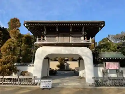 智禅寺の山門