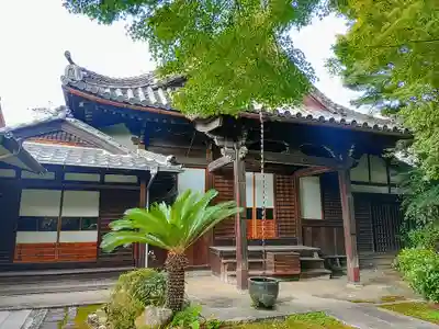 覚鳳寺の本殿・本堂
