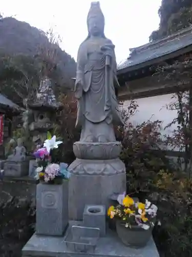 宝山寺の仏像