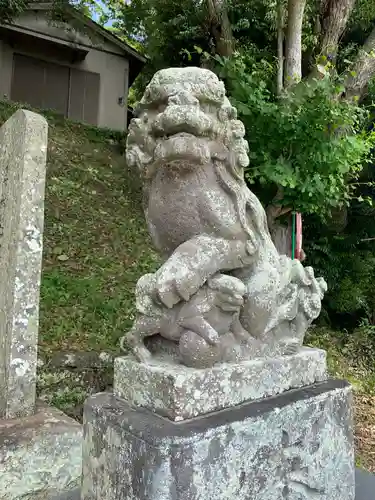 八幡神社の狛犬