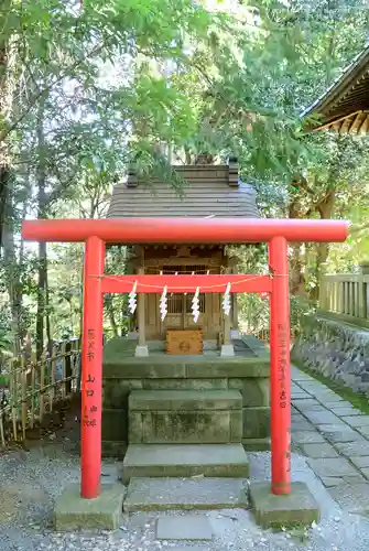 白笹稲荷神社の末社・摂社
