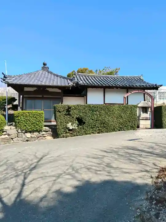 家原寺の{uncategorized: "未分類", other: "その他", undefined: "問題あり", building: "その他建物", grave: "お墓", sacred_gate: "鳥居", guardian: "狛犬", statue: "像", buddha: "仏像", history: "歴史", nature: "自然", garden: "庭園", animal: "動物", pagoda: "塔", temizu: "手水舎", mountain_gate: "山門・神門", sanctuary: "本殿・本堂", subordinate: "末社・摂社", art: "芸術", scenery: "景色", jizo: "地蔵", ema: "絵馬", goshuin: "御朱印", omikuji: "おみくじ", items: "授与品その他", amulet: "お守り", goshuincho: "御朱印帳", eats: "食事", festival: "お祭り", votive_dance: "神楽", shichigosan: "七五三参", wedding: "結婚式", experience: "体験その他", initially: "初詣", around: "周辺", anti_infection: "感染症対策"}