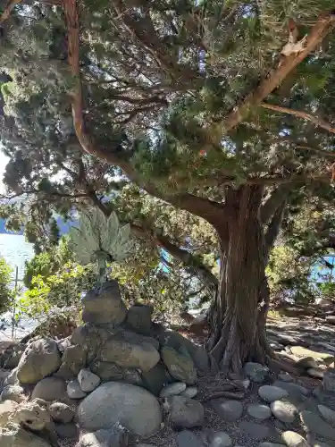 大瀬神社の{uncategorized: "未分類", other: "その他", undefined: "問題あり", building: "その他建物", grave: "お墓", sacred_gate: "鳥居", guardian: "狛犬", statue: "像", buddha: "仏像", history: "歴史", nature: "自然", garden: "庭園", animal: "動物", pagoda: "塔", temizu: "手水舎", mountain_gate: "山門・神門", sanctuary: "本殿・本堂", subordinate: "末社・摂社", art: "芸術", scenery: "景色", jizo: "地蔵", ema: "絵馬", goshuin: "御朱印", omikuji: "おみくじ", items: "授与品その他", amulet: "お守り", goshuincho: "御朱印帳", eats: "食事", festival: "お祭り", votive_dance: "神楽", shichigosan: "七五三参", wedding: "結婚式", experience: "体験その他", initially: "初詣", around: "周辺", anti_infection: "感染症対策"}