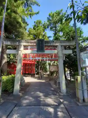 五社稲荷社の鳥居