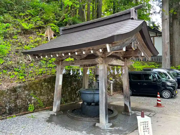 戸隠神社中社の手水舎