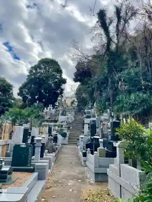 本乗寺の{uncategorized: "未分類", other: "その他", undefined: "問題あり", building: "その他建物", grave: "お墓", sacred_gate: "鳥居", guardian: "狛犬", statue: "像", buddha: "仏像", history: "歴史", nature: "自然", garden: "庭園", animal: "動物", pagoda: "塔", temizu: "手水舎", mountain_gate: "山門・神門", sanctuary: "本殿・本堂", subordinate: "末社・摂社", art: "芸術", scenery: "景色", jizo: "地蔵", ema: "絵馬", goshuin: "御朱印", omikuji: "おみくじ", items: "授与品その他", amulet: "お守り", goshuincho: "御朱印帳", eats: "食事", festival: "お祭り", votive_dance: "神楽", shichigosan: "七五三参", wedding: "結婚式", experience: "体験その他", initially: "初詣", around: "周辺", anti_infection: "感染症対策"}