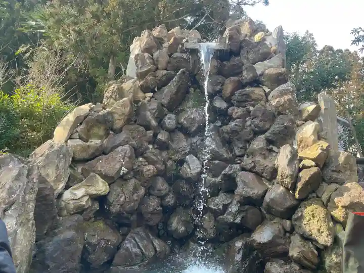 金蛇水神社の{uncategorized: "未分類", other: "その他", undefined: "問題あり", building: "その他建物", grave: "お墓", sacred_gate: "鳥居", guardian: "狛犬", statue: "像", buddha: "仏像", history: "歴史", nature: "自然", garden: "庭園", animal: "動物", pagoda: "塔", temizu: "手水舎", mountain_gate: "山門・神門", sanctuary: "本殿・本堂", subordinate: "末社・摂社", art: "芸術", scenery: "景色", jizo: "地蔵", ema: "絵馬", goshuin: "御朱印", omikuji: "おみくじ", items: "授与品その他", amulet: "お守り", goshuincho: "御朱印帳", eats: "食事", festival: "お祭り", votive_dance: "神楽", shichigosan: "七五三参", wedding: "結婚式", experience: "体験その他", initially: "初詣", around: "周辺", anti_infection: "感染症対策"}