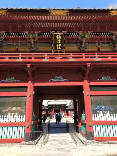 根津神社の山門