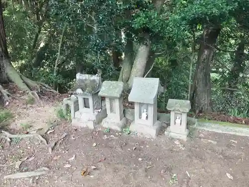 白山神社の末社