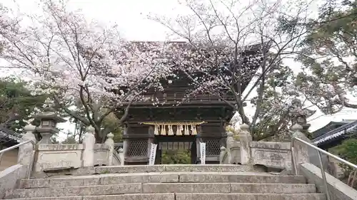 香椎宮の山門・神門