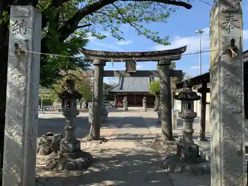 諏訪神社の鳥居
