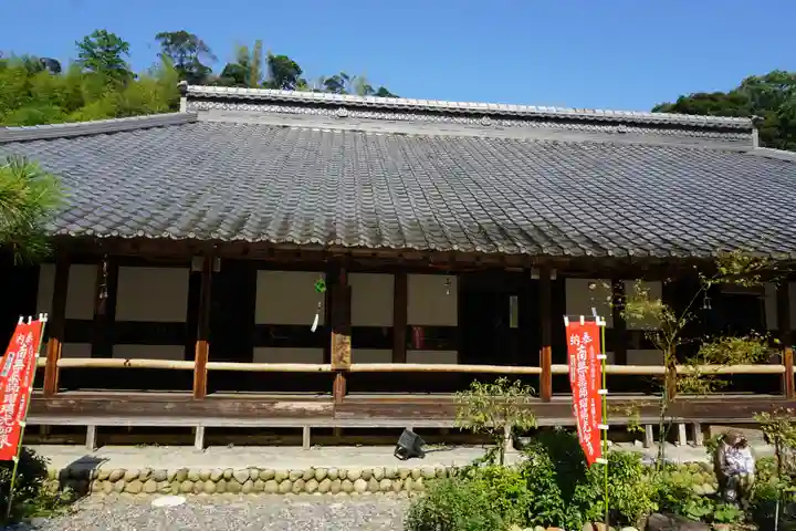 目の霊山 油山寺の本殿・本堂