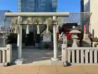 三囲神社(三圍神社)日本橋摂社の{uncategorized: "未分類", other: "その他", undefined: "問題あり", building: "その他建物", grave: "お墓", sacred_gate: "鳥居", guardian: "狛犬", statue: "像", buddha: "仏像", history: "歴史", nature: "自然", garden: "庭園", animal: "動物", pagoda: "塔", temizu: "手水舎", mountain_gate: "山門・神門", sanctuary: "本殿・本堂", subordinate: "末社・摂社", art: "芸術", scenery: "景色", jizo: "地蔵", ema: "絵馬", goshuin: "御朱印", omikuji: "おみくじ", items: "授与品その他", amulet: "お守り", goshuincho: "御朱印帳", eats: "食事", festival: "お祭り", votive_dance: "神楽", shichigosan: "七五三参", wedding: "結婚式", experience: "体験その他", initially: "初詣", around: "周辺", anti_infection: "感染症対策"}