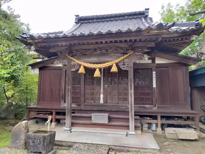 大地主神社の{uncategorized: "未分類", other: "その他", undefined: "問題あり", building: "その他建物", grave: "お墓", sacred_gate: "鳥居", guardian: "狛犬", statue: "像", buddha: "仏像", history: "歴史", nature: "自然", garden: "庭園", animal: "動物", pagoda: "塔", temizu: "手水舎", mountain_gate: "山門・神門", sanctuary: "本殿・本堂", subordinate: "末社・摂社", art: "芸術", scenery: "景色", jizo: "地蔵", ema: "絵馬", goshuin: "御朱印", omikuji: "おみくじ", items: "授与品その他", amulet: "お守り", goshuincho: "御朱印帳", eats: "食事", festival: "お祭り", votive_dance: "神楽", shichigosan: "七五三参", wedding: "結婚式", experience: "体験その他", initially: "初詣", around: "周辺", anti_infection: "感染症対策"}