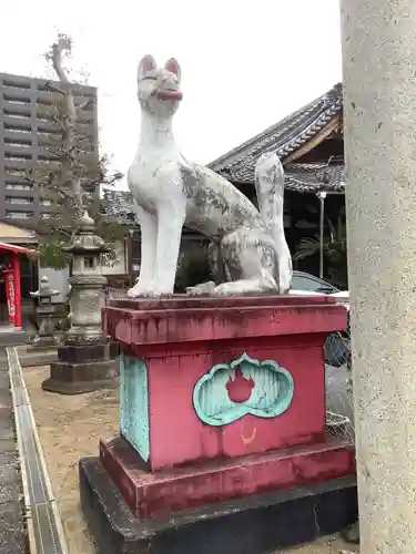 豊福稲荷神社の狛犬