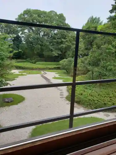 源光寺（回向院市川別院）の庭園