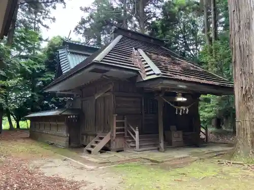 香取神社の{uncategorized: "未分類", other: "その他", undefined: "問題あり", building: "その他建物", grave: "お墓", sacred_gate: "鳥居", guardian: "狛犬", statue: "像", buddha: "仏像", history: "歴史", nature: "自然", garden: "庭園", animal: "動物", pagoda: "塔", temizu: "手水舎", mountain_gate: "山門・神門", sanctuary: "本殿・本堂", subordinate: "末社・摂社", art: "芸術", scenery: "景色", jizo: "地蔵", ema: "絵馬", goshuin: "御朱印", omikuji: "おみくじ", items: "授与品その他", amulet: "お守り", goshuincho: "御朱印帳", eats: "食事", festival: "お祭り", votive_dance: "神楽", shichigosan: "七五三参", wedding: "結婚式", experience: "体験その他", initially: "初詣", around: "周辺", anti_infection: "感染症対策"}