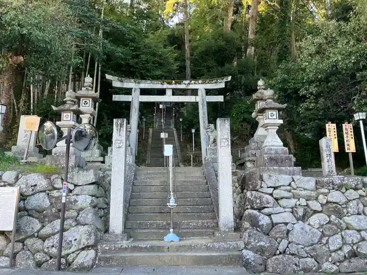 烏帽子形八幡神社(大阪府)