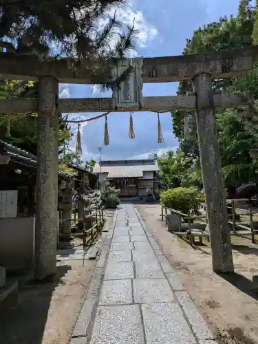 八幡大神宮の{uncategorized: "未分類", other: "その他", undefined: "問題あり", building: "その他建物", grave: "お墓", sacred_gate: "鳥居", guardian: "狛犬", statue: "像", buddha: "仏像", history: "歴史", nature: "自然", garden: "庭園", animal: "動物", pagoda: "塔", temizu: "手水舎", mountain_gate: "山門・神門", sanctuary: "本殿・本堂", subordinate: "末社・摂社", art: "芸術", scenery: "景色", jizo: "地蔵", ema: "絵馬", goshuin: "御朱印", omikuji: "おみくじ", items: "授与品その他", amulet: "お守り", goshuincho: "御朱印帳", eats: "食事", festival: "お祭り", votive_dance: "神楽", shichigosan: "七五三参", wedding: "結婚式", experience: "体験その他", initially: "初詣", around: "周辺", anti_infection: "感染症対策"}