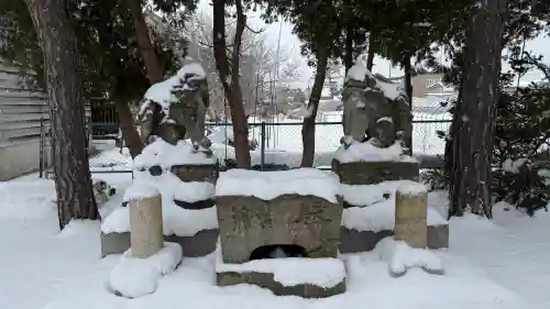 上磯八幡宮の{uncategorized: "未分類", other: "その他", undefined: "問題あり", building: "その他建物", grave: "お墓", sacred_gate: "鳥居", guardian: "狛犬", statue: "像", buddha: "仏像", history: "歴史", nature: "自然", garden: "庭園", animal: "動物", pagoda: "塔", temizu: "手水舎", mountain_gate: "山門・神門", sanctuary: "本殿・本堂", subordinate: "末社・摂社", art: "芸術", scenery: "景色", jizo: "地蔵", ema: "絵馬", goshuin: "御朱印", omikuji: "おみくじ", items: "授与品その他", amulet: "お守り", goshuincho: "御朱印帳", eats: "食事", festival: "お祭り", votive_dance: "神楽", shichigosan: "七五三参", wedding: "結婚式", experience: "体験その他", initially: "初詣", around: "周辺", anti_infection: "感染症対策"}