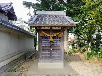 八幡社・八劔社合殿の末社・摂社