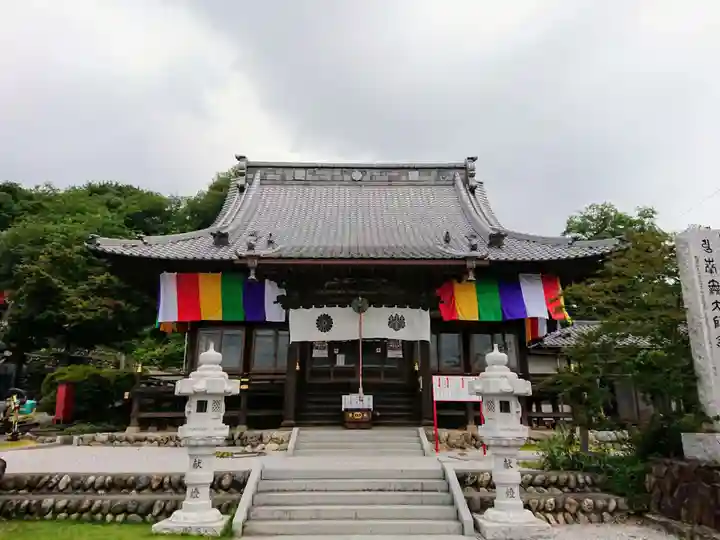 埼玉厄除け開運大師・龍泉寺(切り絵御朱印発祥の寺)の本殿・本堂