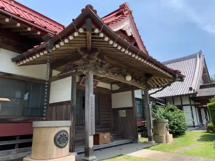 自性院の本殿・本堂