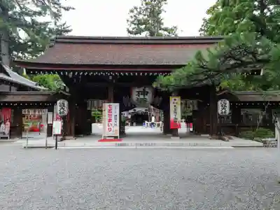 建部大社の山門・神門