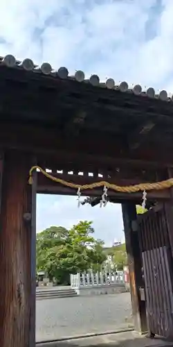 篠津神社の山門・神門