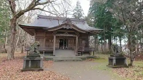 七座神社の本殿