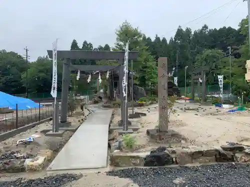 髙帝龍王龍神社（白山宮末社）の鳥居