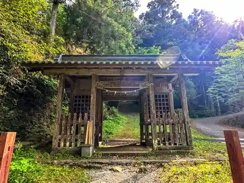 上一宮大粟神社の山門