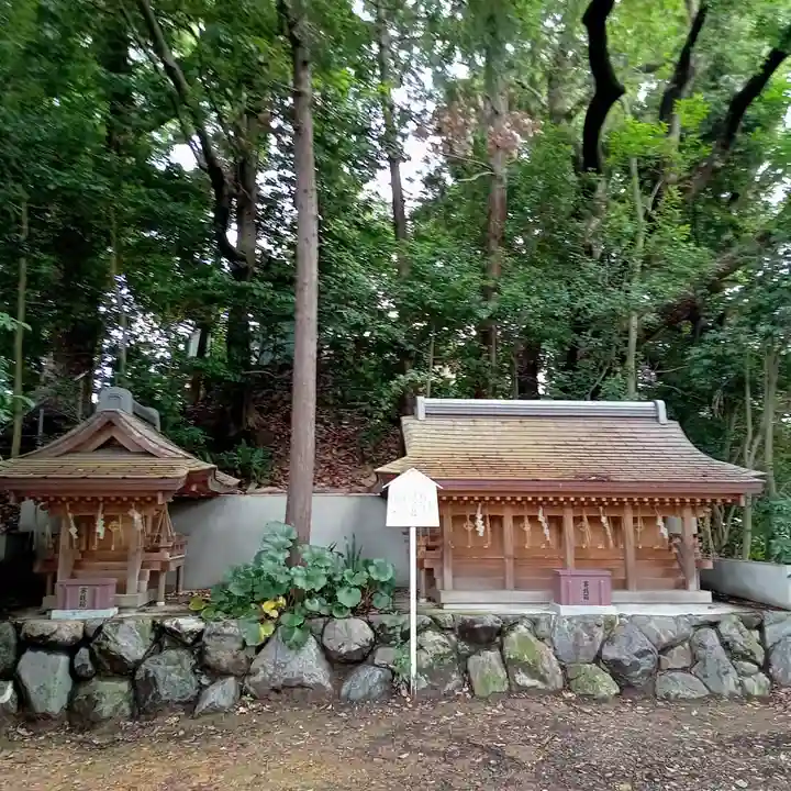 新熊野神社の末社・摂社