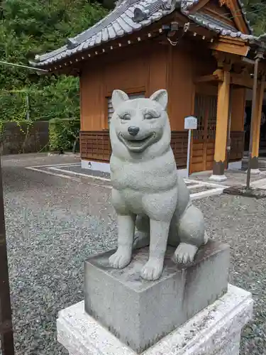 黒犬神社の狛犬