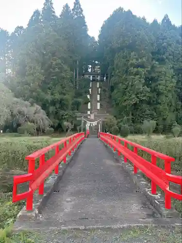 坪沼八幡神社の鳥居