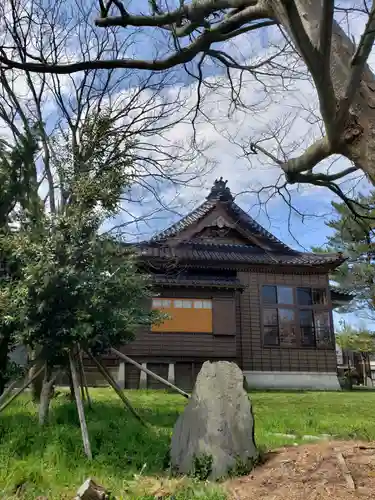 十二神社の本殿