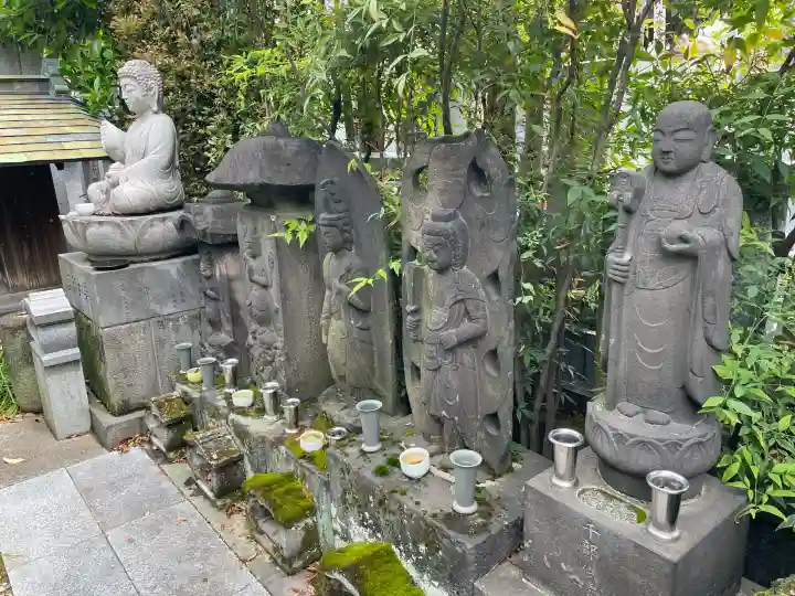 大林院の{uncategorized: "未分類", other: "その他", undefined: "問題あり", building: "その他建物", grave: "お墓", sacred_gate: "鳥居", guardian: "狛犬", statue: "像", buddha: "仏像", history: "歴史", nature: "自然", garden: "庭園", animal: "動物", pagoda: "塔", temizu: "手水舎", mountain_gate: "山門・神門", sanctuary: "本殿・本堂", subordinate: "末社・摂社", art: "芸術", scenery: "景色", jizo: "地蔵", ema: "絵馬", goshuin: "御朱印", omikuji: "おみくじ", items: "授与品その他", amulet: "お守り", goshuincho: "御朱印帳", eats: "食事", festival: "お祭り", votive_dance: "神楽", shichigosan: "七五三参", wedding: "結婚式", experience: "体験その他", initially: "初詣", around: "周辺", anti_infection: "感染症対策"}