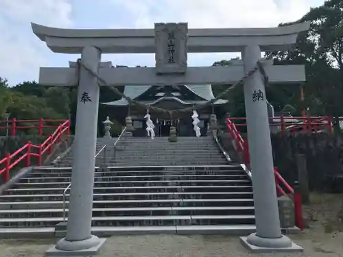 鏡山稲荷神社の鳥居